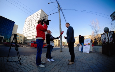 Пикет против поддержки законопроекта о «пропаганде гомосексуализма среди детей» ФЗ-№436334-6