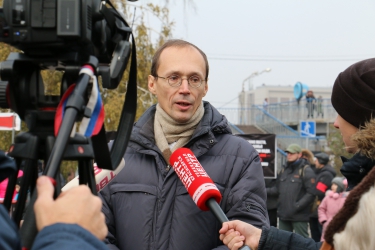 Митинг против закона «о криминализации семьи»